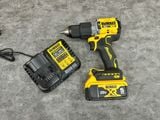 Máy khoan búa không chổi than 20V Dewalt DCD806