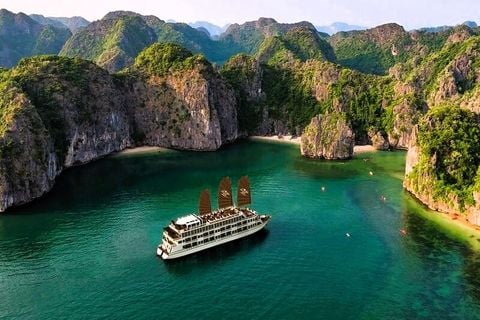 6-DAY BEST OF NORTHERN VIETNAM COVERING HANOI, SAPA AND HALONG BAY