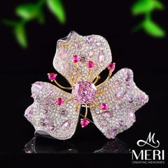 Cài Áo Nữ Meri Luminous Bloom