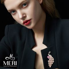 Cài Áo Nữ Meri Graceful Peacock