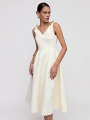 Đầm Cổ Chữ V Dây Vai Xoắn Kim Loại