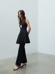 Đầm Ngắn Phối Khóa Kim Loại Vai