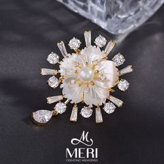 Cài Áo Nữ Meri Pearl Radiance