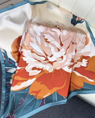 Khăn Choàng Charming Peony