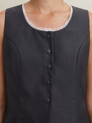 Áo Gilet Cổ Tròn Viền Ren