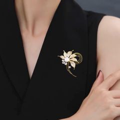 Cài Áo Nữ Meri Yellow Flower