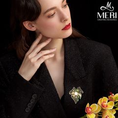 Cài Áo Nữ Meri Hoa Đá Sang Trọng