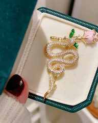 Cài áo MERI Floral Snake