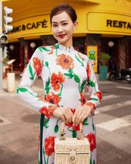 Áo Dài Nữ F2 Lụa Họa Tiết Trắng Hoa Đỏ Hồn Việt - Không kèm quần