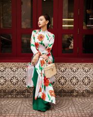 Áo Dài Nữ F2 Lụa Họa Tiết Trắng Hoa Đỏ Hồn Việt - Không kèm quần