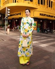 Áo Dài Nữ F2 Lụa Họa Tiết Trắng Hoa Vàng Hồn Việt - Không kèm quần