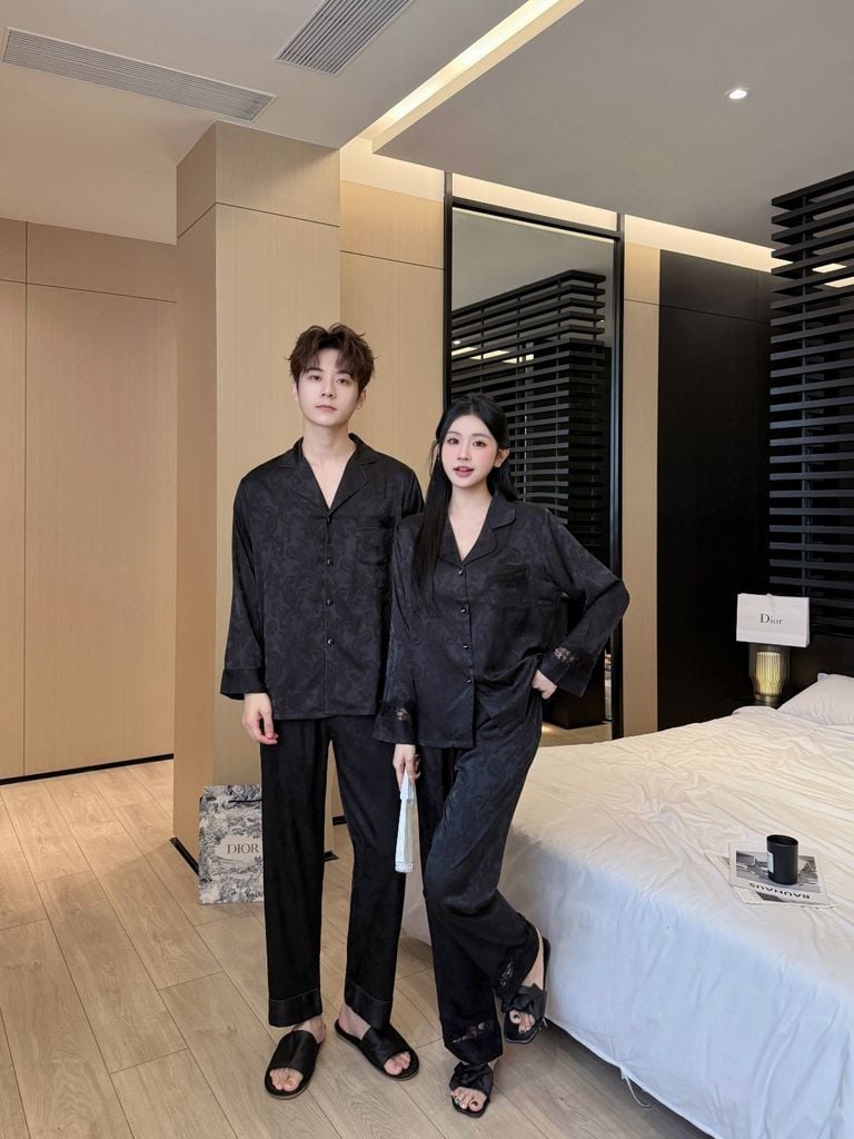 Đồ bộ ngủ pyjama nam nữ Shury Store Home Wear DD21 size 45-95kg phối màu tay dài bộ đôi couple lụa