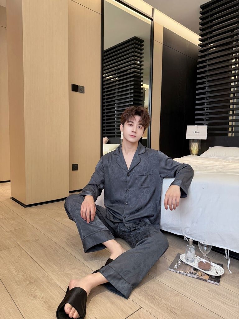 Đồ bộ ngủ pyjama nam nữ Shury Store Home Wear DD21 size 45-95kg phối màu tay dài bộ đôi couple lụa