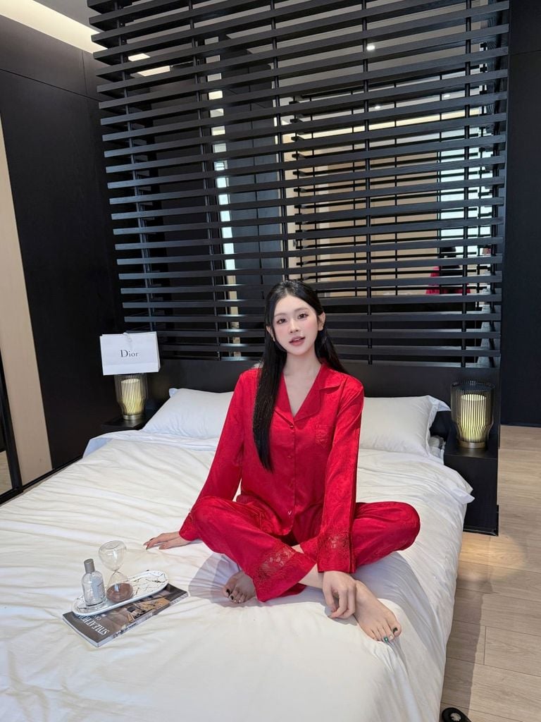 Đồ bộ ngủ pyjama nam nữ Shury Store Home Wear DD21 size 45-95kg phối màu tay dài bộ đôi couple lụa