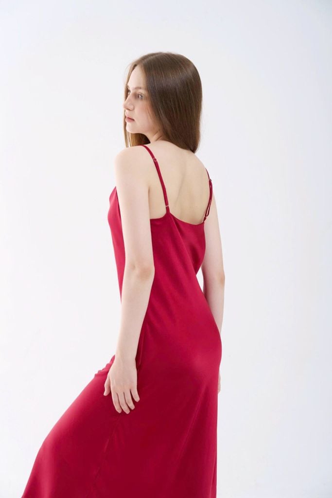 Váy lụa dài 2 dây cổ đổ chất lụa băng mềm mát Shury Store Home Wear 7 màu size M L XL mã 2D02