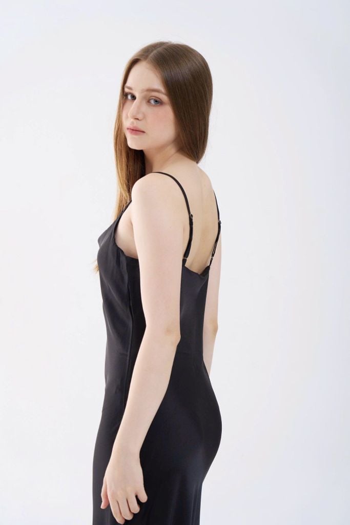 Váy lụa dài 2 dây cổ đổ chất lụa băng mềm mát Shury Store Home Wear 7 màu size M L XL mã 2D02
