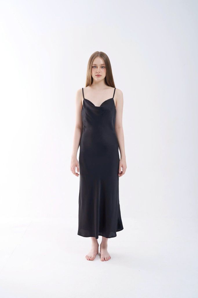 Váy lụa dài 2 dây cổ đổ chất lụa băng mềm mát Shury Store Home Wear 7 màu size M L XL mã 2D02