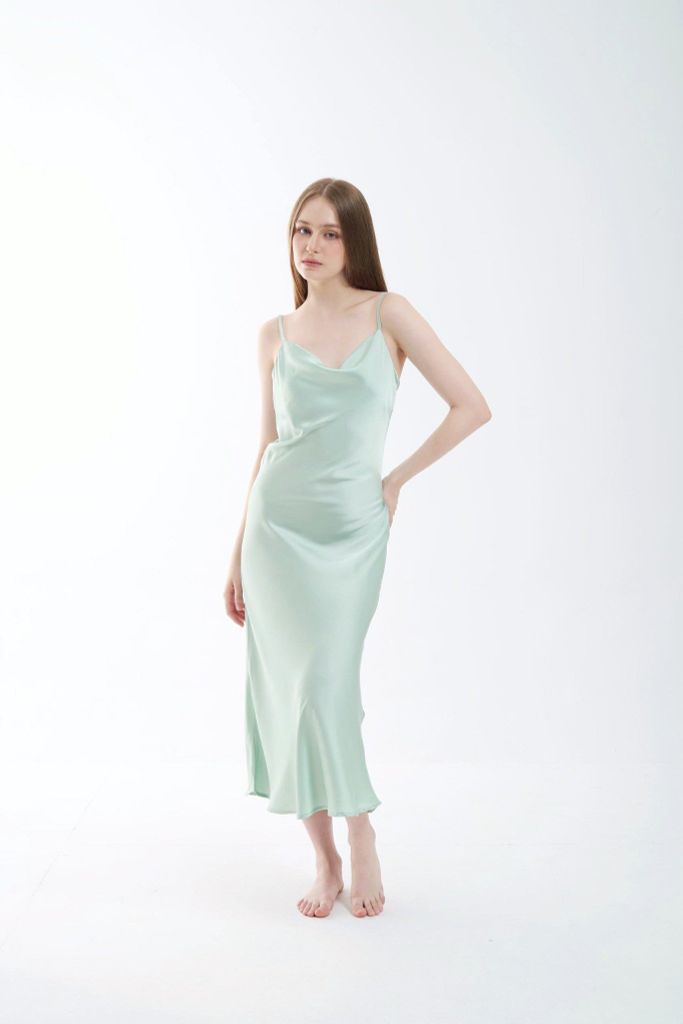 Váy lụa dài 2 dây cổ đổ chất lụa băng mềm mát Shury Store Home Wear 7 màu size M L XL mã 2D02