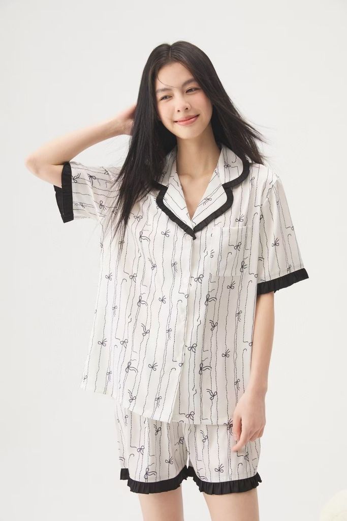 Bộ pijama lụa ngắn tay kèm quần short TN40 Shury Store Home Wear Pyjama nữ hoạ tiết nơ dễ thương