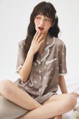 Bộ Pyjama lụa ngắn tay hình gấu dễ thương Shury Store Home Wear NT39 đồ ngủ nữ form rộng thoáng mát