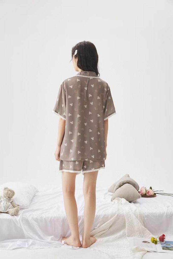 Bộ Pyjama lụa ngắn tay hình gấu dễ thương Shury Store Home Wear NT39 đồ ngủ nữ form rộng thoáng mát