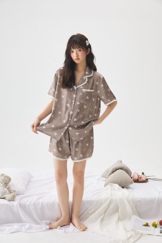 Bộ Pyjama lụa ngắn tay hình gấu dễ thương Shury Store Home Wear NT39 đồ ngủ nữ form rộng thoáng mát