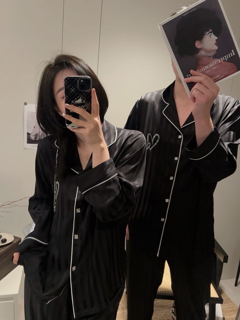 Bộ Pyjama Lụa Đen Kẻ Sọc DD25 Shury Store Home Wear Bộ Đôi Nam Nữ Sang Trọng, Mềm Mịn, Mát Lạnh