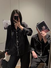 Bộ Pyjama Lụa Đen Kẻ Sọc DD25 Shury Store Home Wear Bộ Đôi Nam Nữ Sang Trọng, Mềm Mịn, Mát Lạnh