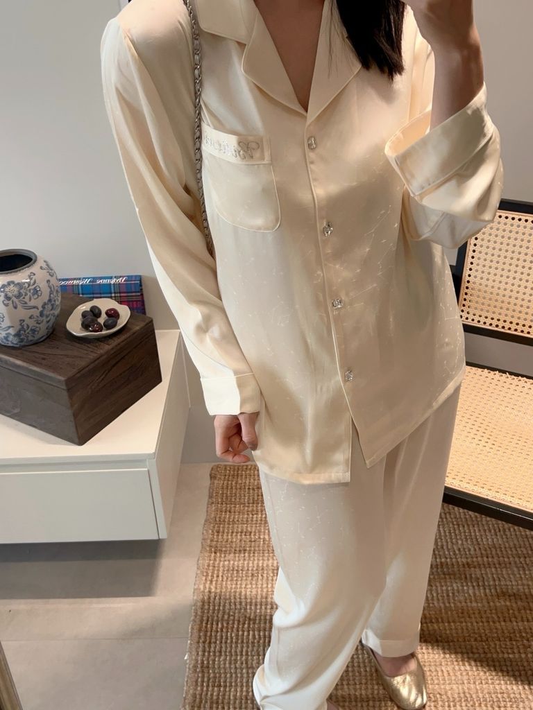 Bộ Pyjama Lụa Kem Hoa Văn TD02 Shury Store Home Wear Đính Cườm Sang Trọng, Mềm Mịn Size M L XL