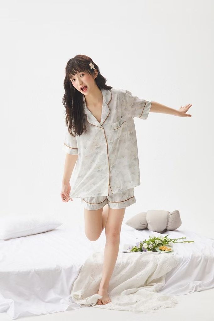 Bộ đồ ngủ lụa in hình đám mây Pyjama NT37 Shury Store Home Wear chất mịn mát size M L XL