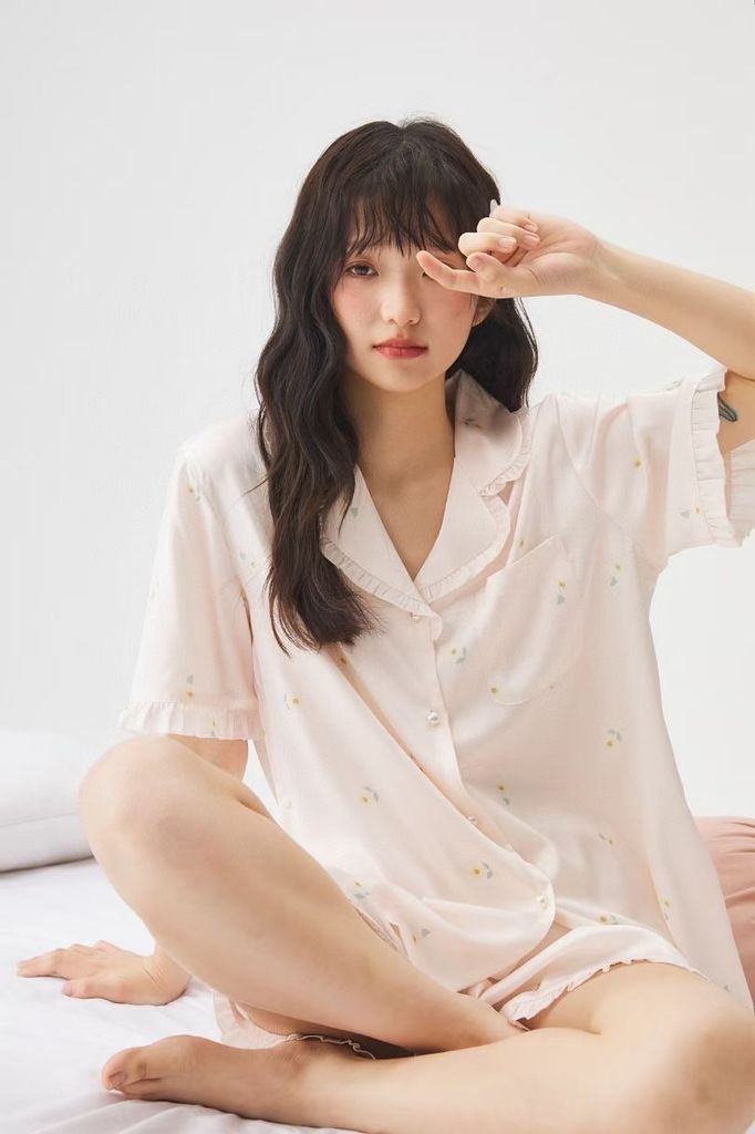 Pyjama 2 Màu Kem Hồng Hình Bông Hoa Shury Store Home Wear Bộ Đồ Ngủ Nữ Ngắn Mát Mịn NT36 Size M L XL