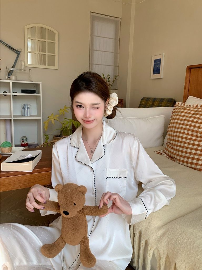 Pyjama Lụa Trắng TD06 Shury Store Home Wear Dài Tay, Thêu Viền, Sang Trọng, Size M L XL