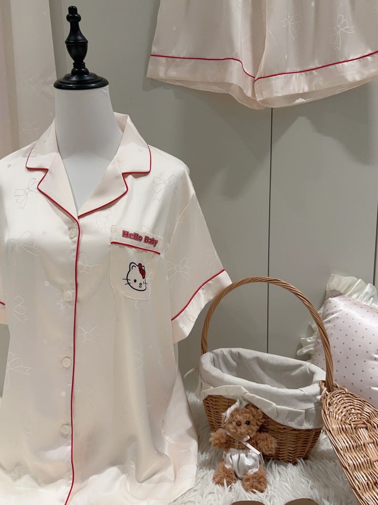 Pyjama Lụa Tay Ngắn Quần Dài Shury Store Home Wear TN37 Tặng Kèm Quần Ngắn Cùng Tone Sang Trọng