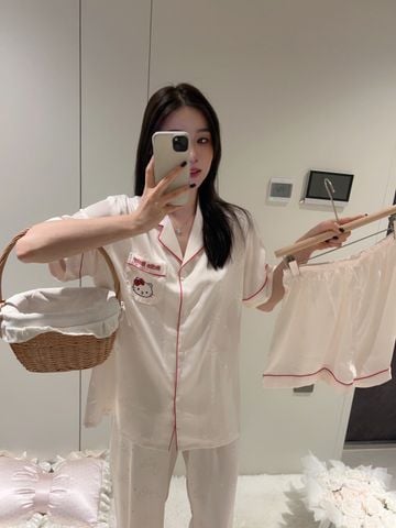 Pyjama Lụa Tay Ngắn Quần Dài Shury Store Home Wear TN37 Tặng Kèm Quần Ngắn Cùng Tone Sang Trọng