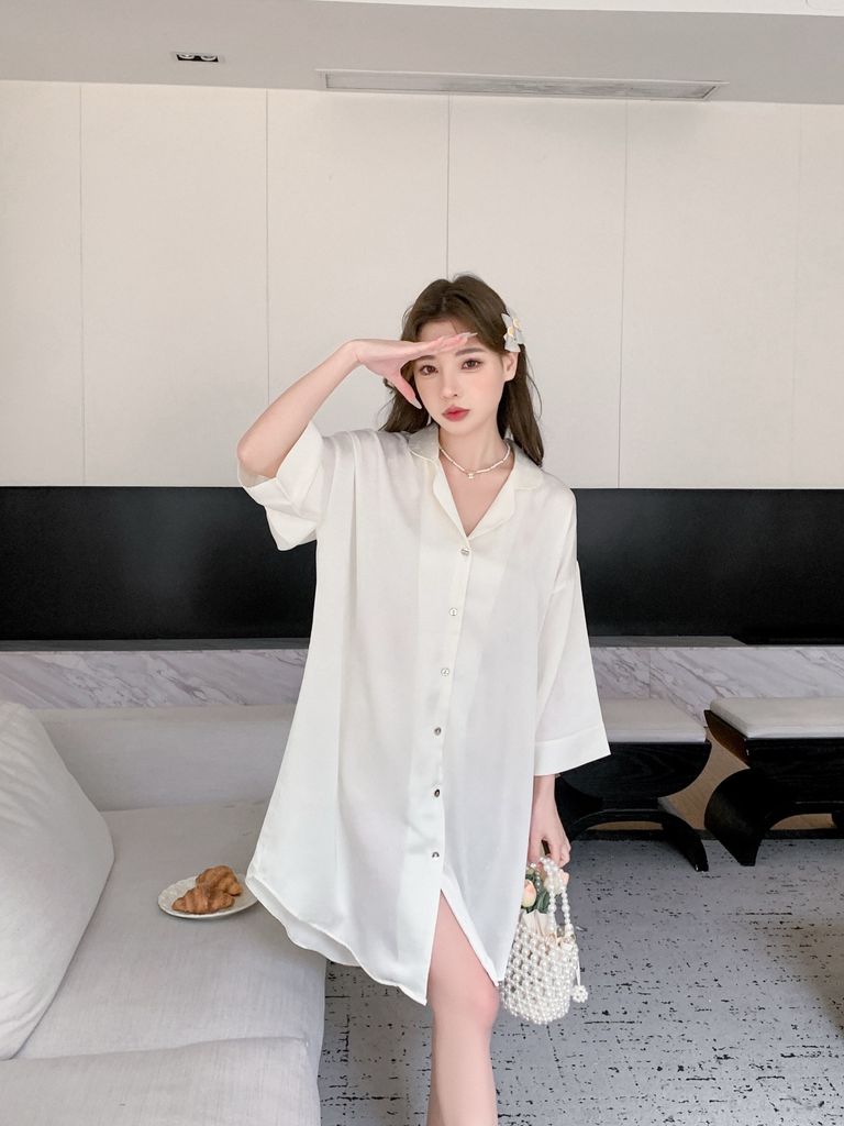 Váy ngủ sơmi lụa Shury Store Home Wear SM57 đầm ngủ lụa freesize in chìm hình Hello Kitty from xuông