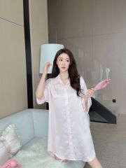 Váy ngủ lụa Shury Store Home Wear SM36 đầm sơ mi freesize in chìm hình Kitty dài 90cm màu xanh hồng