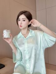 Váy ngủ lụa Shury Store Home Wear SM36 đầm sơ mi freesize in chìm hình Kitty dài 90cm màu xanh hồng