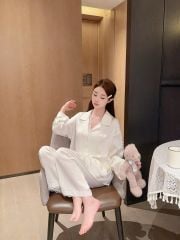 Đồ bộ ngủ nữ pyjama lụa Shury Store Home Wear TD46 tay dài quần dài màu trắng size 45-75kg mềm mịn