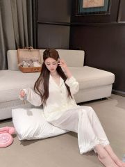 Đồ bộ ngủ nữ pyjama lụa Shury Store Home Wear TD46 tay dài quần dài màu trắng size 45-75kg mềm mịn