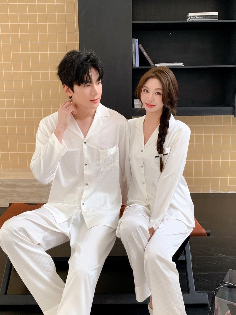 Đồ bộ ngủ pyjama nam nữ Shury Store Home Wear DD14 size 45-95kg màu trắng bộ đôi couple lụa mềm mát