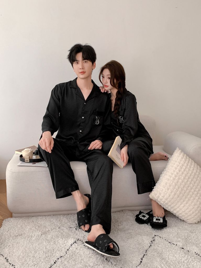 Đồ bộ ngủ pyjama nam nữ Shury Store Home Wear DD21 size 45-95kg màu đen tay dài bộ đôi couple lụa