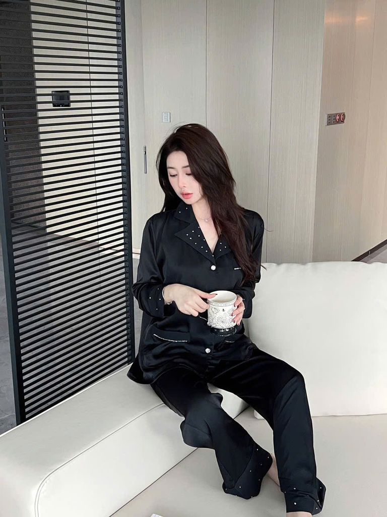 Đồ bộ ngủ nữ pyjama lụa Shury Store Home Wear TD40 bộ ngủ lụa tay dài quần dài màu đen size 45-75kg