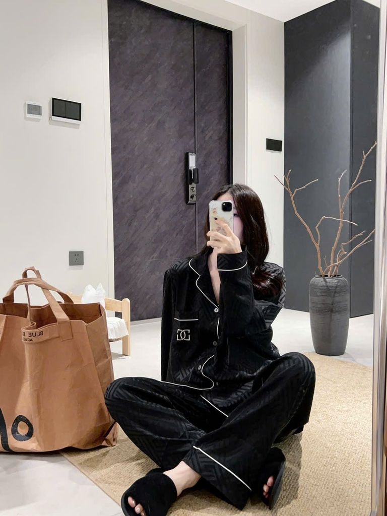 Đồ ngủ pyjama lụa nam hoặc nữ Shury Store Home Wear DD59 size 45-95kg bộ đôi couple tay dài quần dài