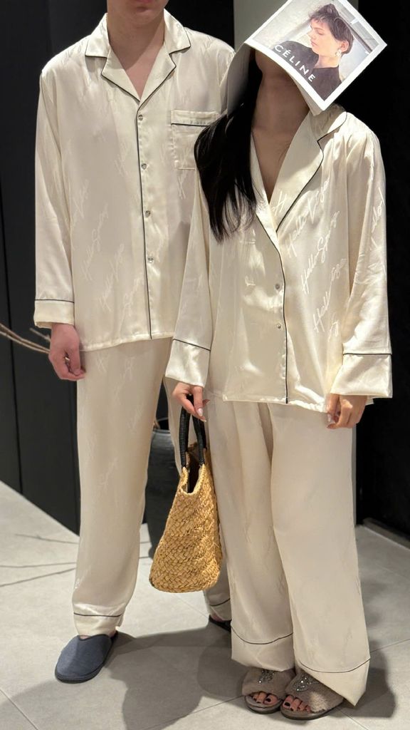 Đồ bộ ngủ pyjama nam nữ Shury Store Home Wear DD56 size 45-95kg trắng đen tay dài bộ đôi couple lụa