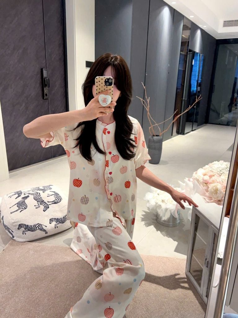 Đồ bộ ngủ nữ pyjama lụa Shury Store Home Wear TN32 tay ngắn quần dài in hoạ tiết size 45-75kg mềm