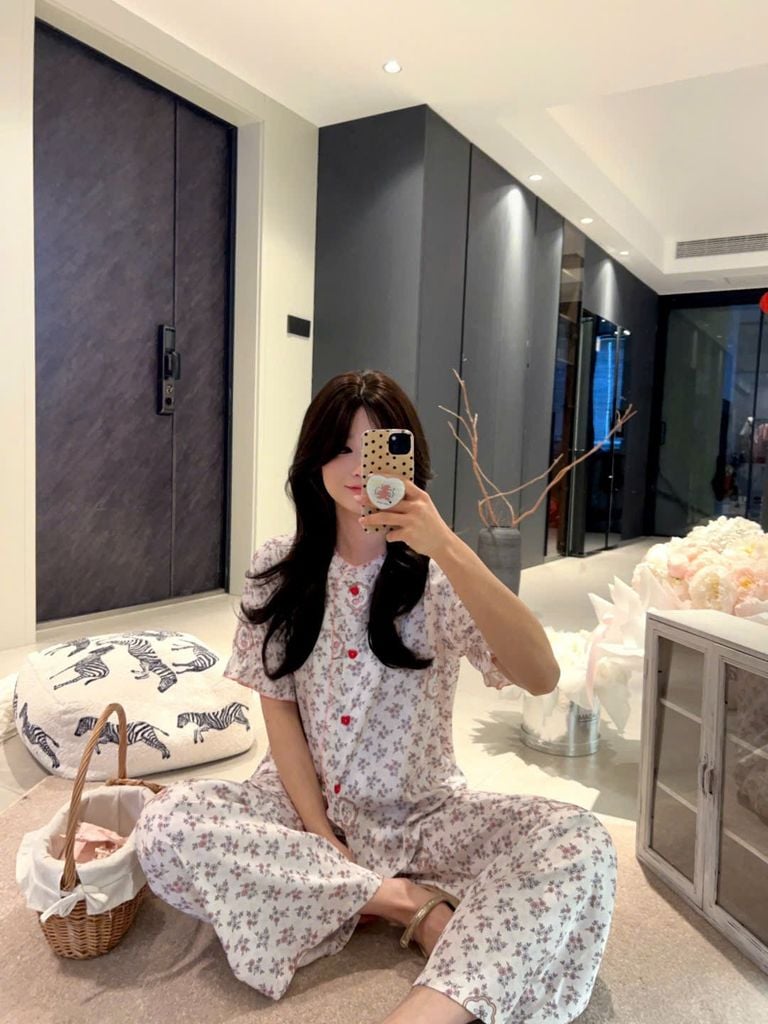 Đồ bộ ngủ nữ pyjama lụa Shury Store Home Wear TN32 tay ngắn quần dài in hoạ tiết size 45-75kg mềm