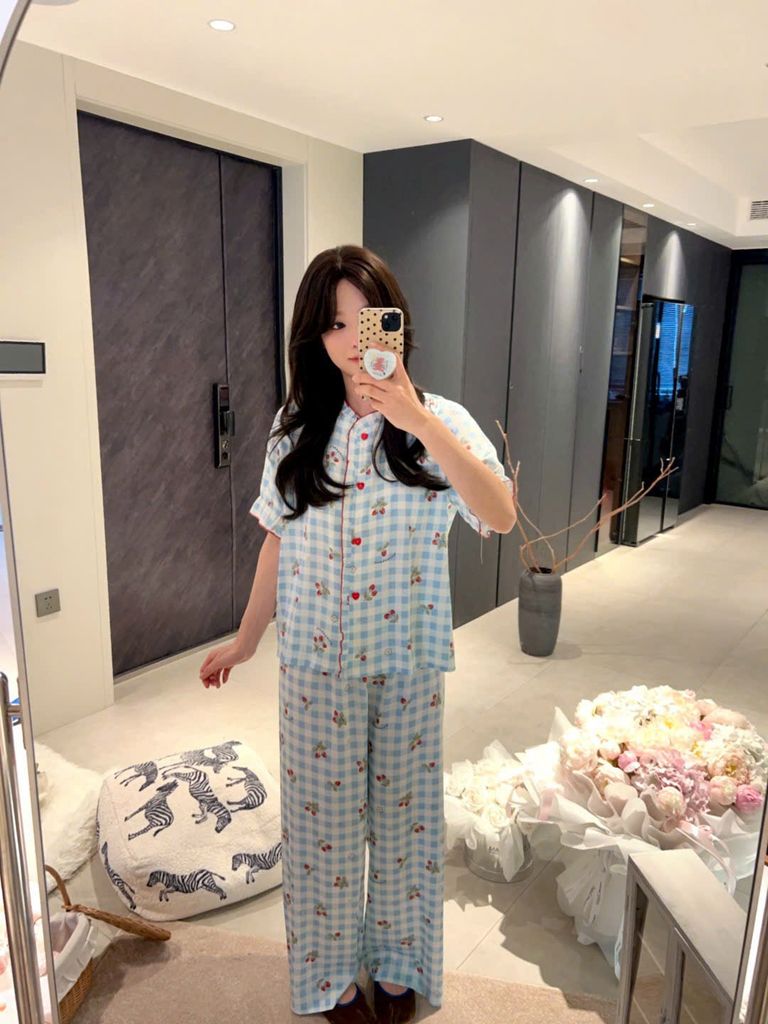 Đồ bộ ngủ nữ pyjama lụa Shury Store Home Wear TN32 tay ngắn quần dài in hoạ tiết size 45-75kg mềm