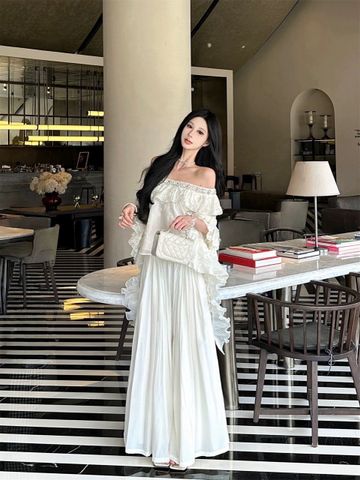 Set Áo Kem Bẹt Vai Đính Đá