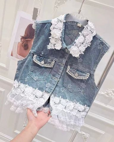 Áo Khoác Viền Ren Trắng