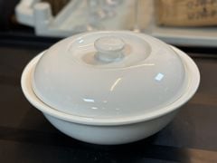 Bát sứ có nắp